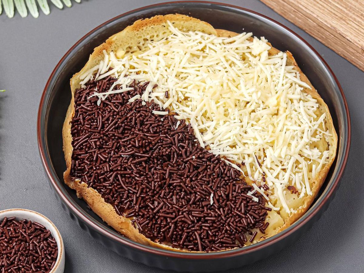 Martabak Manis: Kelezatan Khas Indonesia yang Menggoda Selera
