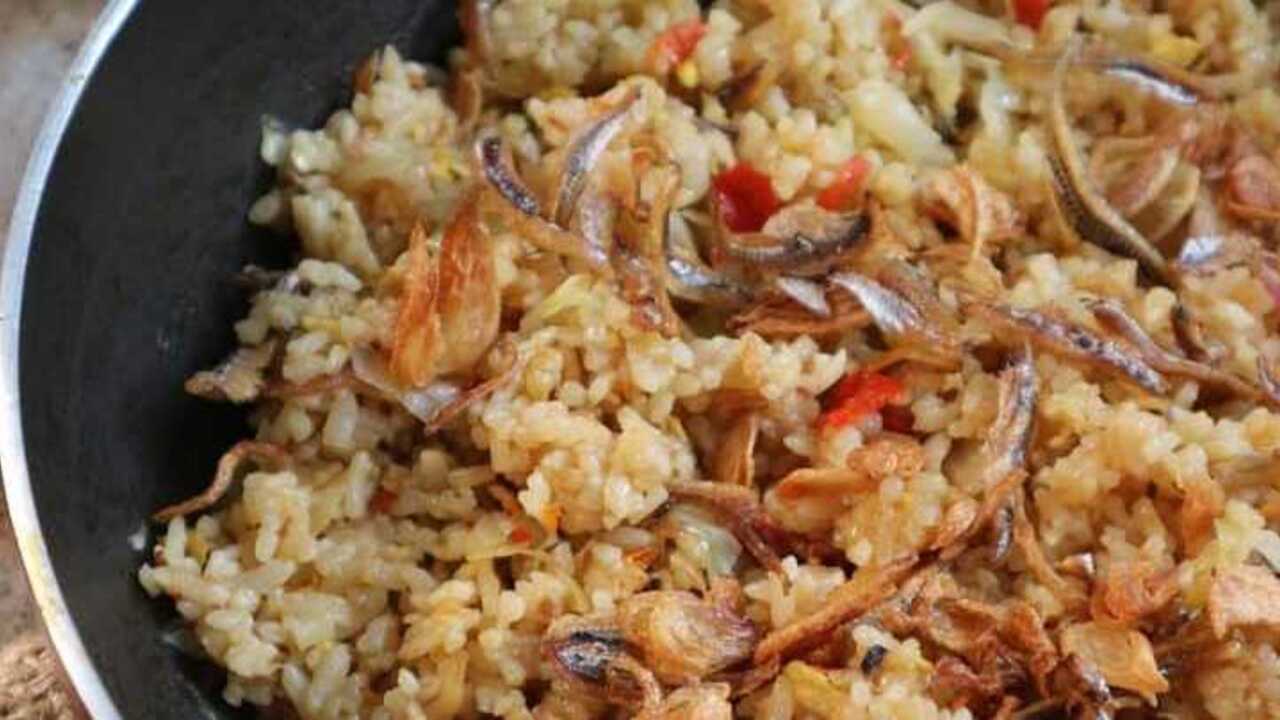 Mengenal Lezatnya Nasi Goreng Teri, Cita Rasa Tradisional Indonesia